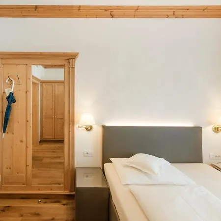 Schlosswirt 4*
